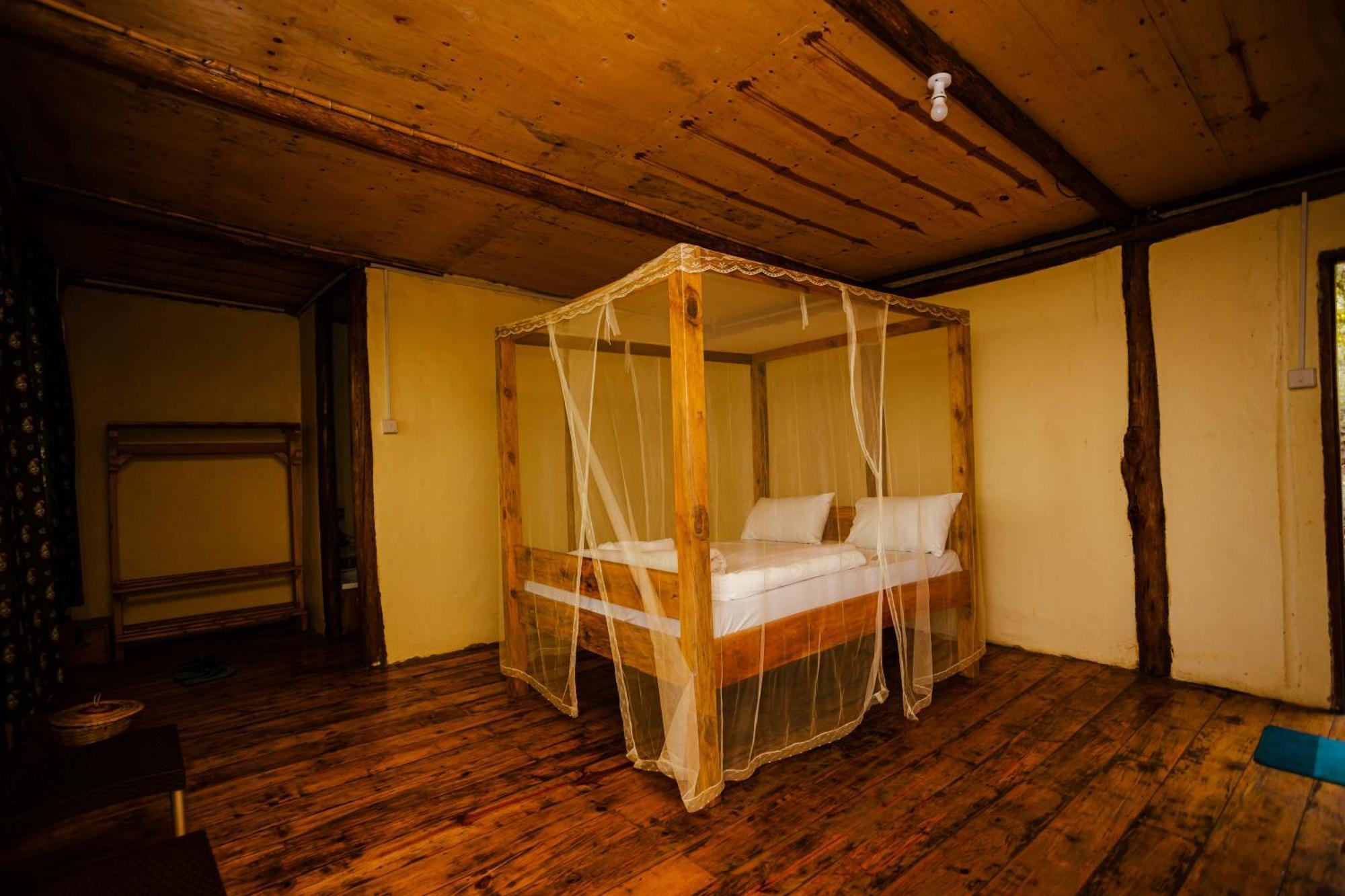 Lake Mwamba Lodge Kasenda Bagian luar foto